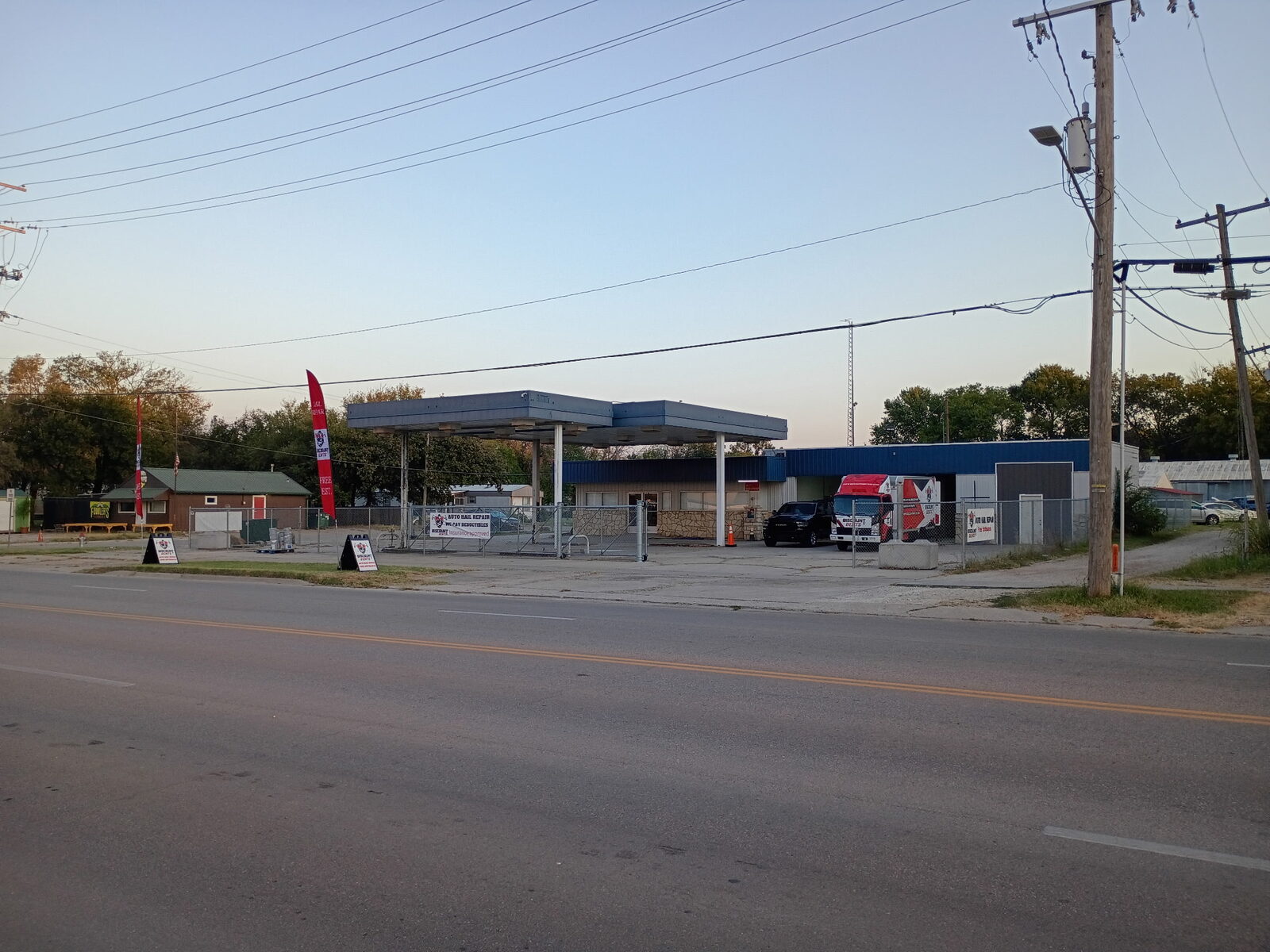 Wide view of the Discount Dents hail repair shop location in Emporia, Kansas
